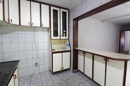 Casa para alugar com 233m², 4 quartos e 2 vagas Casa para alugar com 233m², 4 quartos e 2 vagasCozinha