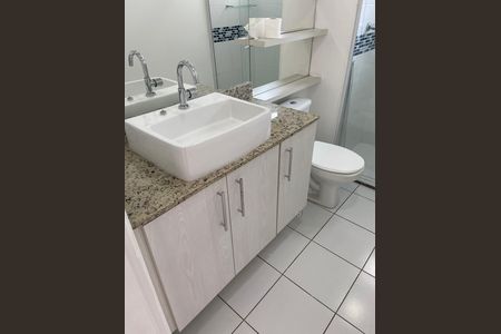 Apartamento à venda com 82m², 3 quartos e 2 vagas Apartamento à venda com 82m², 3 quartos e 2 vagasBanheiro