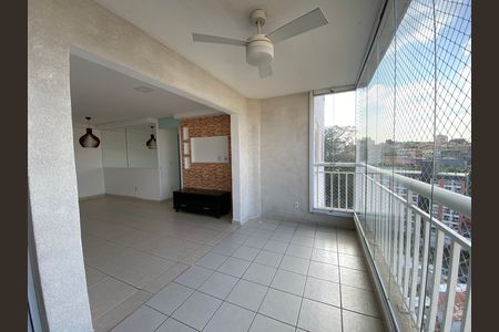 Apartamento à venda com 82m², 3 quartos e 2 vagas Apartamento à venda com 82m², 3 quartos e 2 vagasVaranda