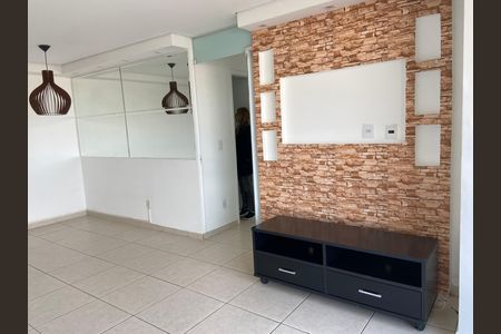 Apartamento à venda com 82m², 3 quartos e 2 vagas Apartamento à venda com 82m², 3 quartos e 2 vagasSala