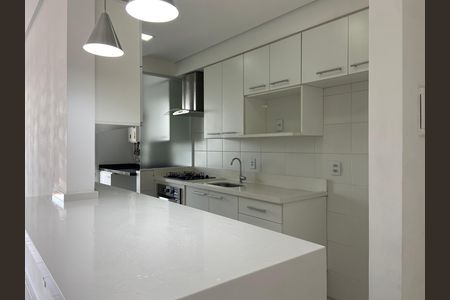 Apartamento à venda com 82m², 3 quartos e 2 vagas Apartamento à venda com 82m², 3 quartos e 2 vagasCozinha