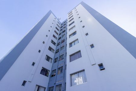 Apartamento para alugar com 70m², 2 quartos e 1 vagaFachada