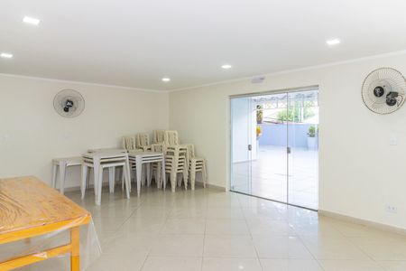 Apartamento para alugar com 70m², 2 quartos e 1 vagaÁrea comum - Salão de festas