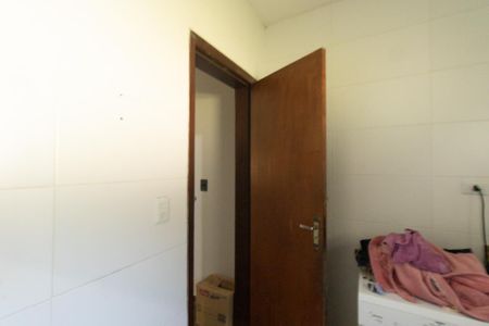 Casa à venda com 230m², 2 quartos e 5 vagas Casa à venda com 230m², 2 quartos e 5 vagasBanheiro Social