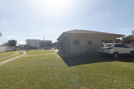 Casa à venda com 230m², 2 quartos e 5 vagas Casa à venda com 230m², 2 quartos e 5 vagasFachada
