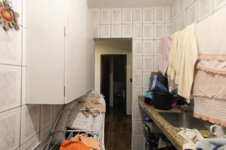Casa à venda com 230m², 2 quartos e 5 vagas Casa à venda com 230m², 2 quartos e 5 vagasÁrea de Serviço