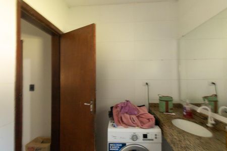 Casa à venda com 230m², 2 quartos e 5 vagas Casa à venda com 230m², 2 quartos e 5 vagasBanheiro Social