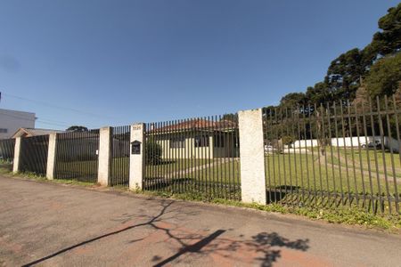 Casa à venda com 230m², 2 quartos e 5 vagas Casa à venda com 230m², 2 quartos e 5 vagasFachada