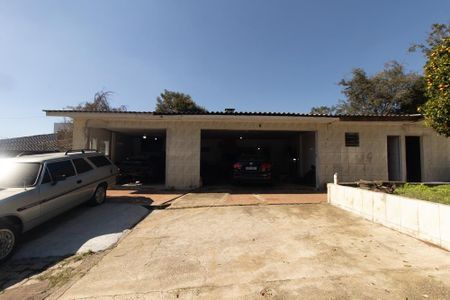 Casa à venda com 230m², 2 quartos e 5 vagas Casa à venda com 230m², 2 quartos e 5 vagasÁrea externa