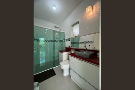 Casa para alugar com 146m², 2 quartos e 2 vagas Casa para alugar com 146m², 2 quartos e 2 vagasBanheiro