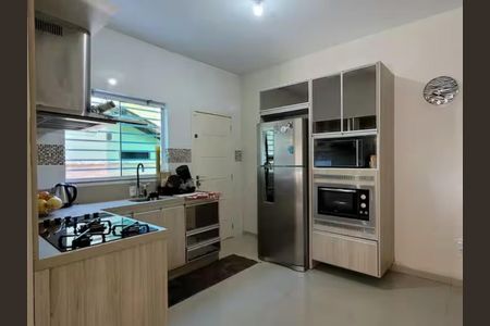 Cozinha de casa para alugar com 2 quartos, 146m² em Praia Mole, Florianópolis