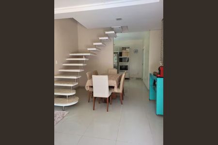 Casa para alugar com 146m², 2 quartos e 2 vagas Casa para alugar com 146m², 2 quartos e 2 vagasSala