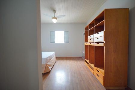 Suíte de apartamento para alugar com 1 quarto, 50m² em Carianos, Florianópolis