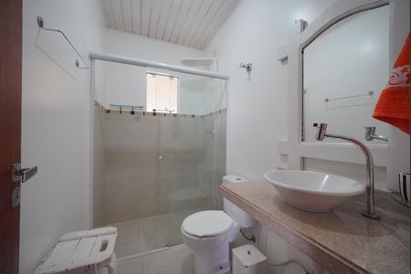 Banheiro da Suíte de apartamento para alugar com 1 quarto, 50m² em Carianos, Florianópolis