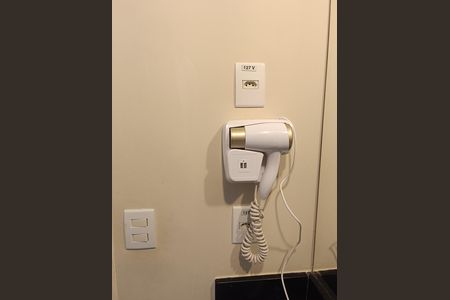 Studio para alugar com 38m², 1 quarto e sem vaga Studio para alugar com 38m², 1 quarto e sem vagaBanheiro
