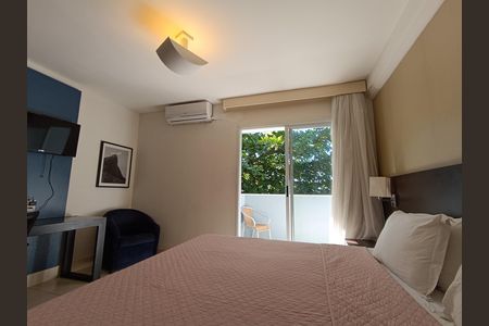 Quarto de kitnet/studio para alugar com 1 quarto, 38m² em Praia do Pecado, Macaé