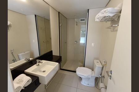 Studio para alugar com 38m², 1 quarto e sem vaga Studio para alugar com 38m², 1 quarto e sem vagaBanheiro