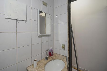 Casa à venda com 190m², 3 quartos e 2 vagas Casa à venda com 190m², 3 quartos e 2 vagasBanheiro 2
