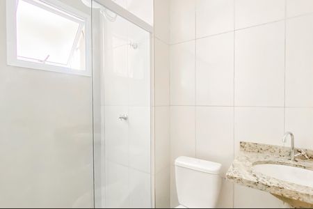 Banheiro de apartamento para alugar com 1 quarto, 28m² em Vila Sao Geraldo, São Paulo