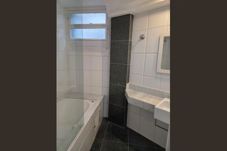 Banheiro de apartamento à venda com 1 quarto, 59m² em Gávea, Rio de Janeiro