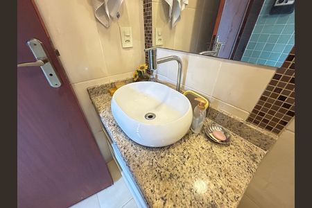Casa para alugar com 493m², 5 quartos e 8 vagasBanheiro Social 2