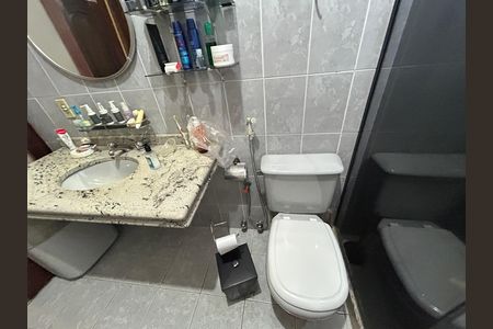 Casa para alugar com 493m², 5 quartos e 8 vagasBanheiro Social 1