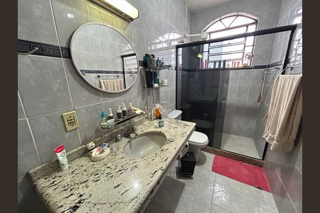 Casa para alugar com 493m², 5 quartos e 8 vagasBanheiro Social 1