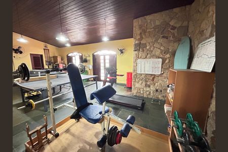 Casa para alugar com 493m², 5 quartos e 8 vagasAcademia/salão de jogos
