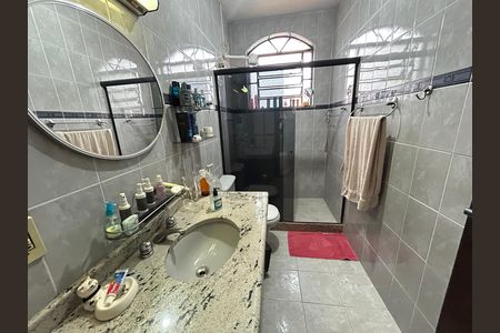 Casa para alugar com 493m², 5 quartos e 8 vagasBanheiro Social 1