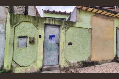 Casa para alugar com 120m², 1 quarto e sem vagaEntrada do imóvel - adesivo  