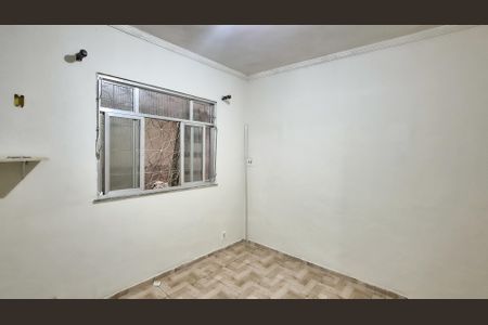 Quarto de casa para alugar com 1 quarto, 120m² em Brás de Pina, Rio de Janeiro