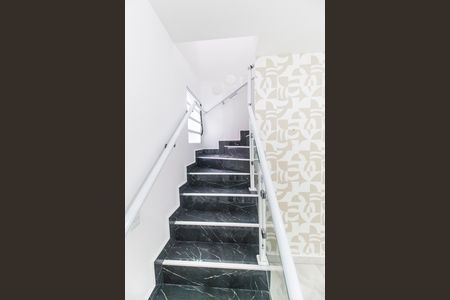 Apartamento à venda com 60m², 0 quarto e 3 vagasEscada