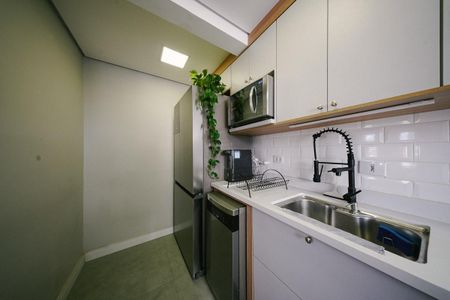Apartamento à venda com 49m², 2 quartos e 1 vaga Apartamento à venda com 49m², 2 quartos e 1 vagaCozinha e Área de Serviço