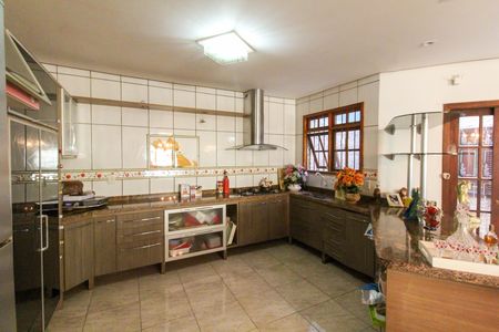Casa à venda com 300m², 2 quartos e 3 vagasSala/Cozinha