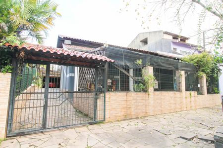 Casa à venda com 300m², 2 quartos e 3 vagasFachada