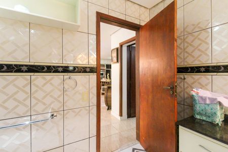 Casa à venda com 300m², 2 quartos e 3 vagasBanheiro 1