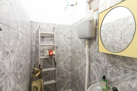 Casa à venda com 300m², 2 quartos e 3 vagasFundos