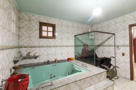 Casa à venda com 300m², 2 quartos e 3 vagasBanheiro 2