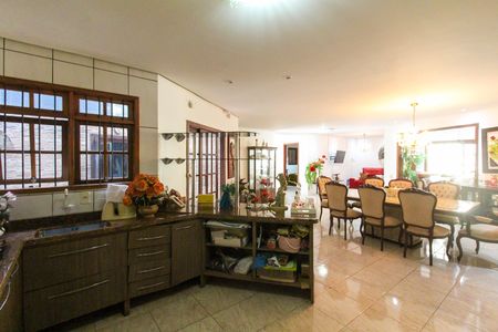 Sala/Cozinha de casa à venda com 2 quartos, 300m² em Igara, Canoas