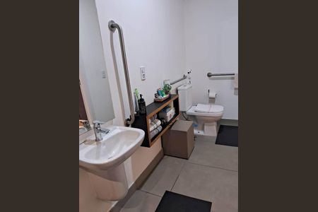 Banheiro 1 de apartamento para alugar com 3 quartos, 93m² em Vila Ipiranga, Porto Alegre