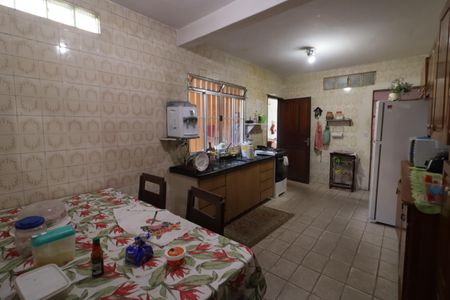 Casa à venda com 186m², 4 quartos e 2 vagasCozinha