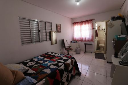 Casa à venda com 186m², 4 quartos e 2 vagasSuíte 