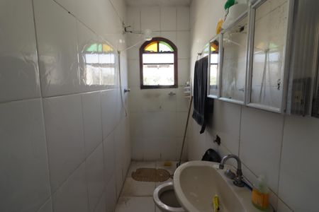 Casa à venda com 186m², 4 quartos e 2 vagasBanheiro 2