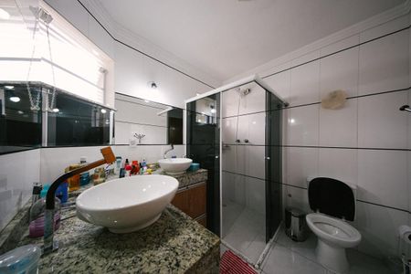 Casa à venda com 100m², 3 quartos e 2 vagasBanheiro da Suíte 1