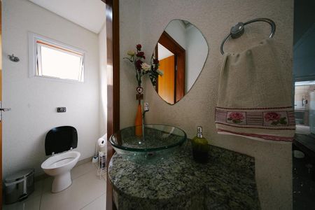 Casa à venda com 100m², 3 quartos e 2 vagasLavabo