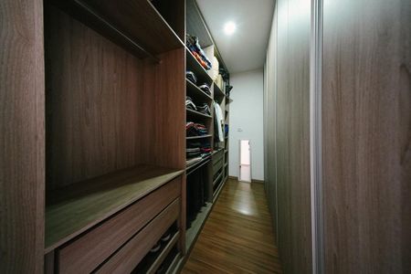 Casa à venda com 100m², 3 quartos e 2 vagasCloset da suíte 1