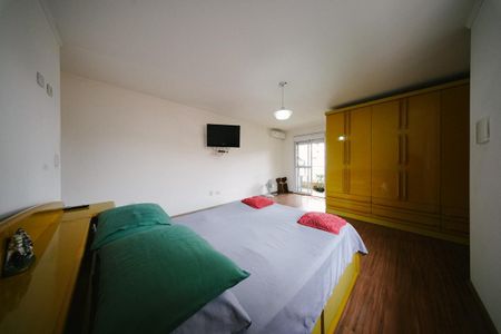 Casa à venda com 100m², 3 quartos e 2 vagasSuíte 1