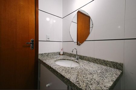 Casa à venda com 100m², 3 quartos e 2 vagasBanheiro da Suíte 3