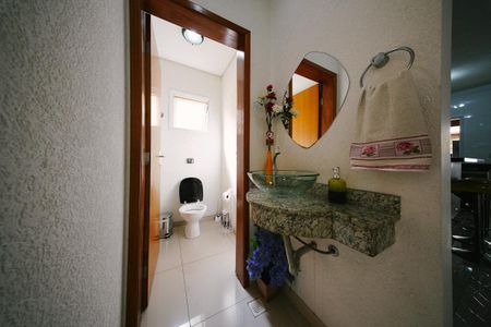Casa à venda com 100m², 3 quartos e 2 vagasLavabo