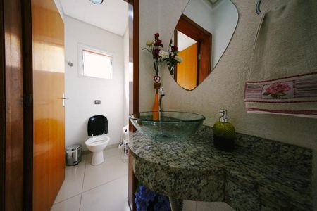 Casa à venda com 100m², 3 quartos e 2 vagasLavabo